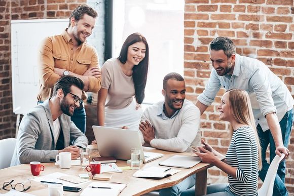 SMART-Ziele formulieren Team arbeitet SMART-Ziele aus